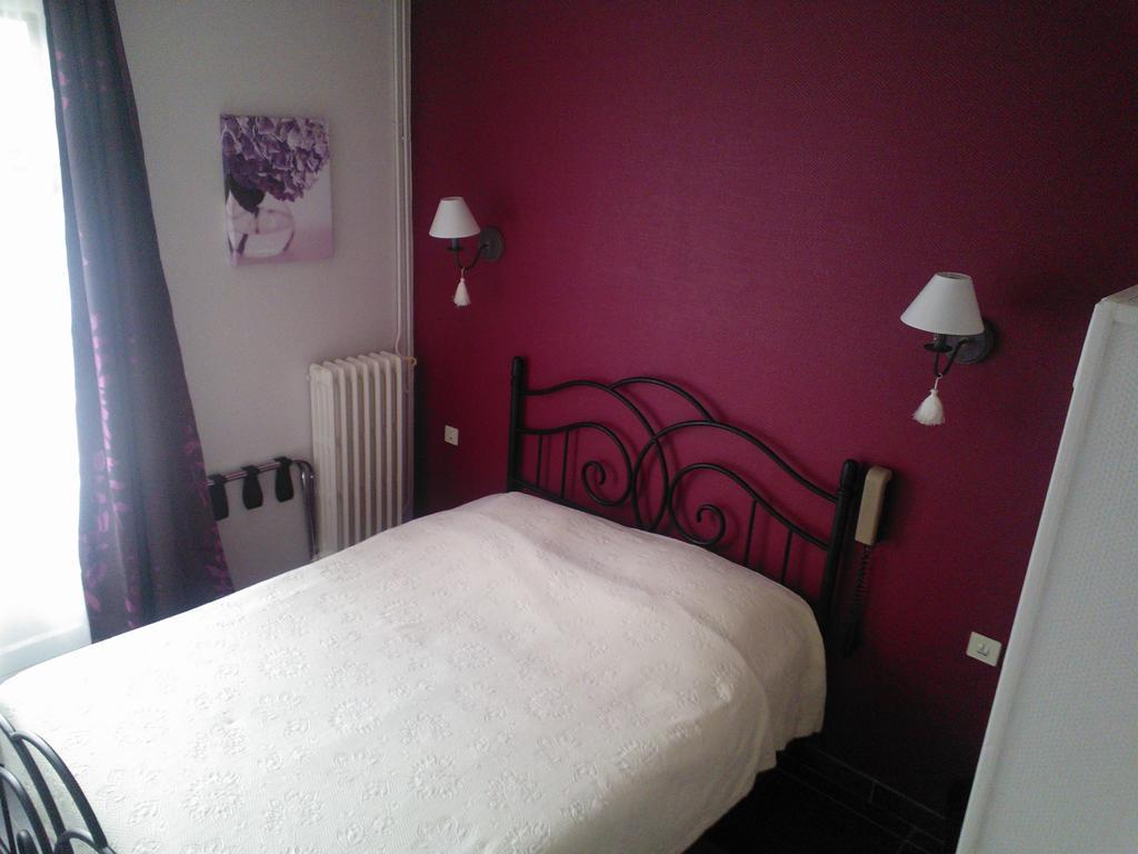 Logis Le Franco Belge Otel Monthermé Oda fotoğraf