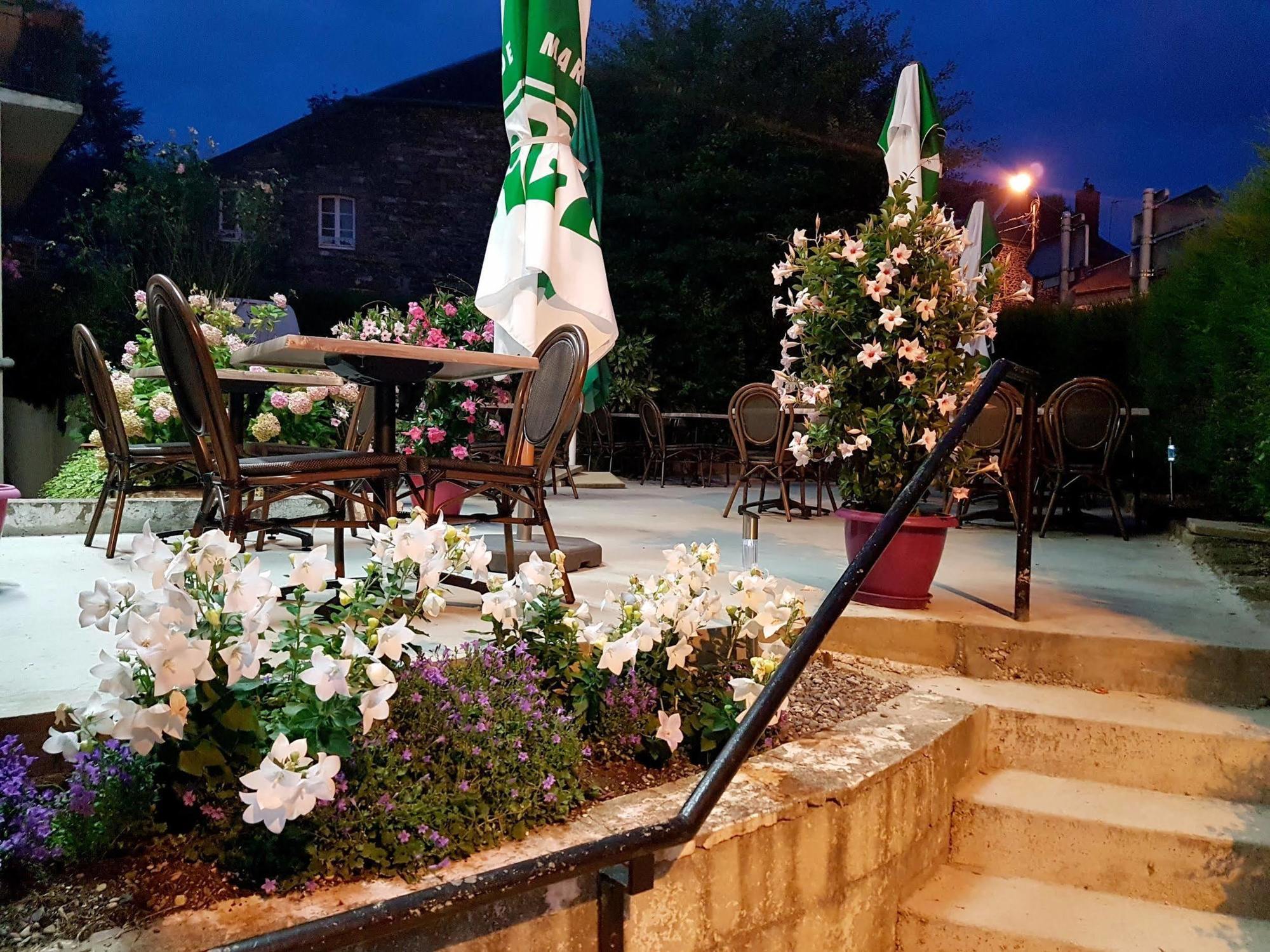 Logis Le Franco Belge Otel Monthermé Dış mekan fotoğraf